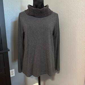 Chico's Weekends Sweater Size 2 US L Gray Cowl Neck Soft Cozy Lagom Classic Chic